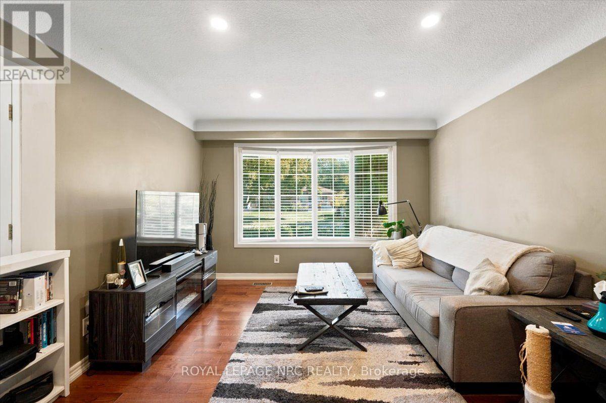 51 HIGHCOURT CRESCENT, St. Catharines (Vine/Linwell) — photo 5