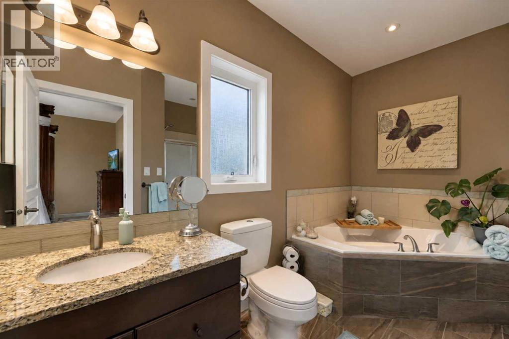 Listing photo – 227 11A Avenue NE, Sundre