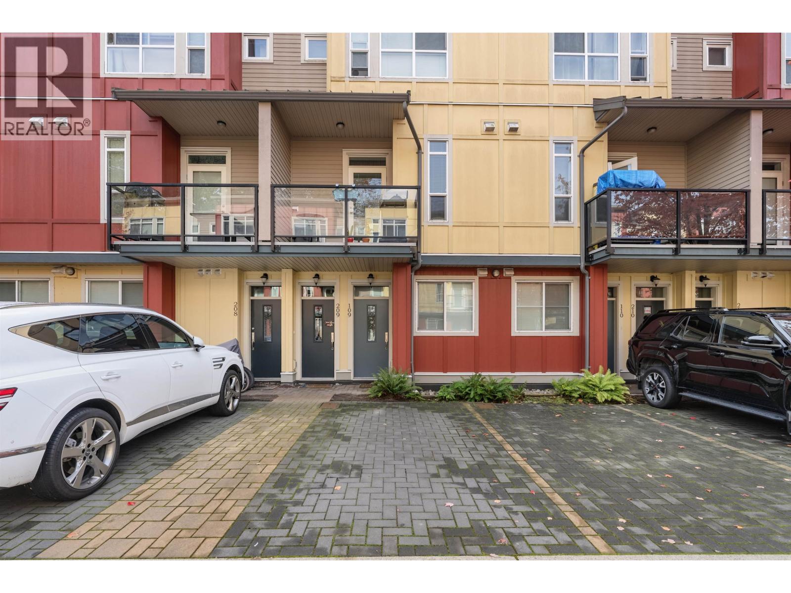 #109-4808 LINDEN Drive, Delta
