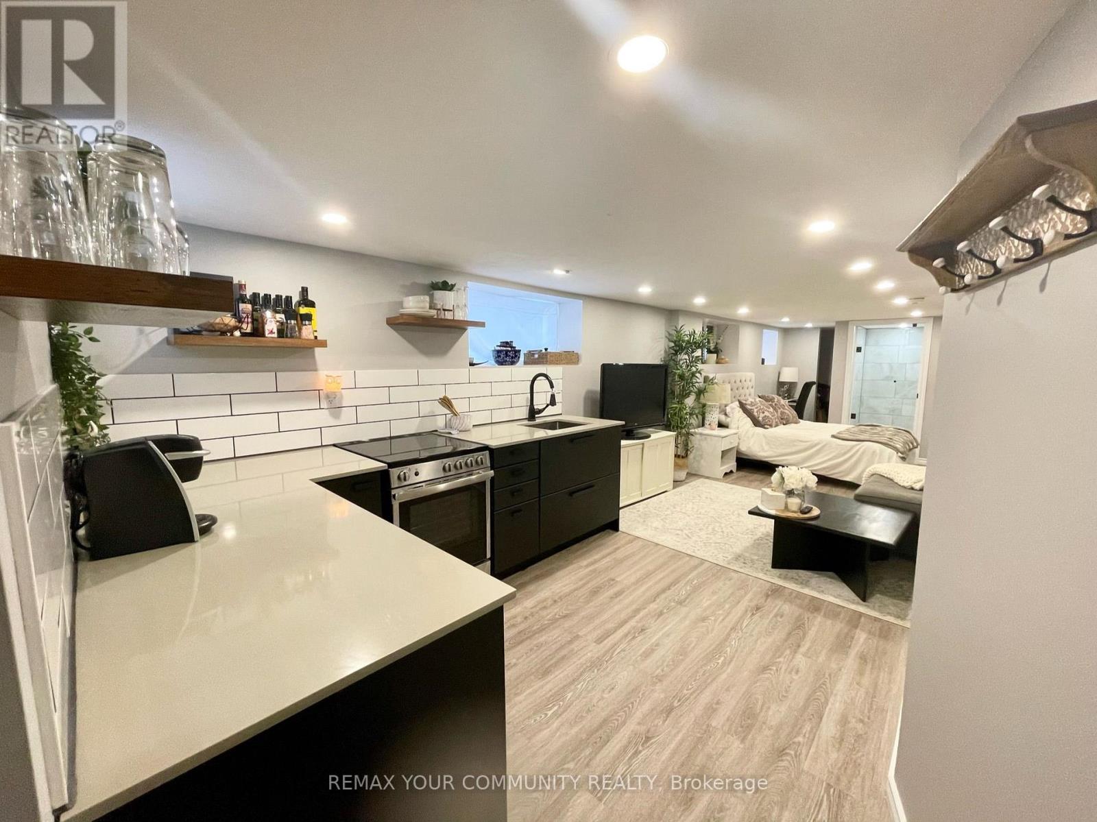 Photo of 264 Sterling Road