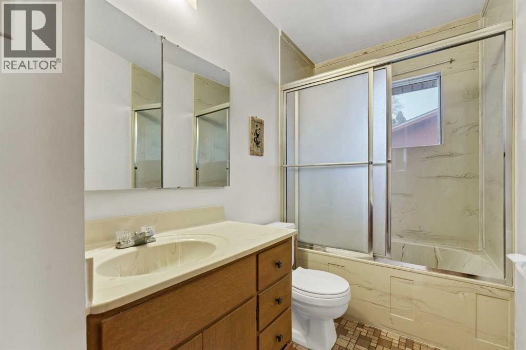 798 16 Street NE, Medicine Hat — photo 22
