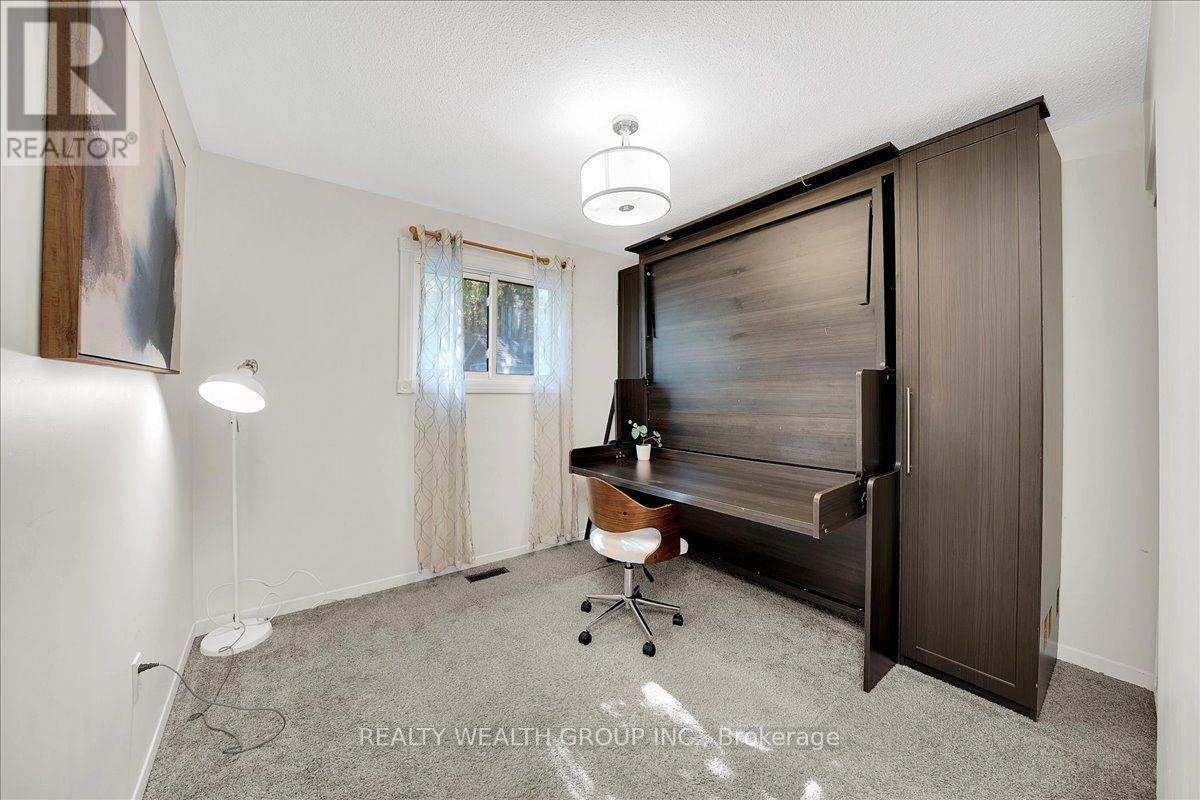 11 BRISTOW Court, Barrie photo 31