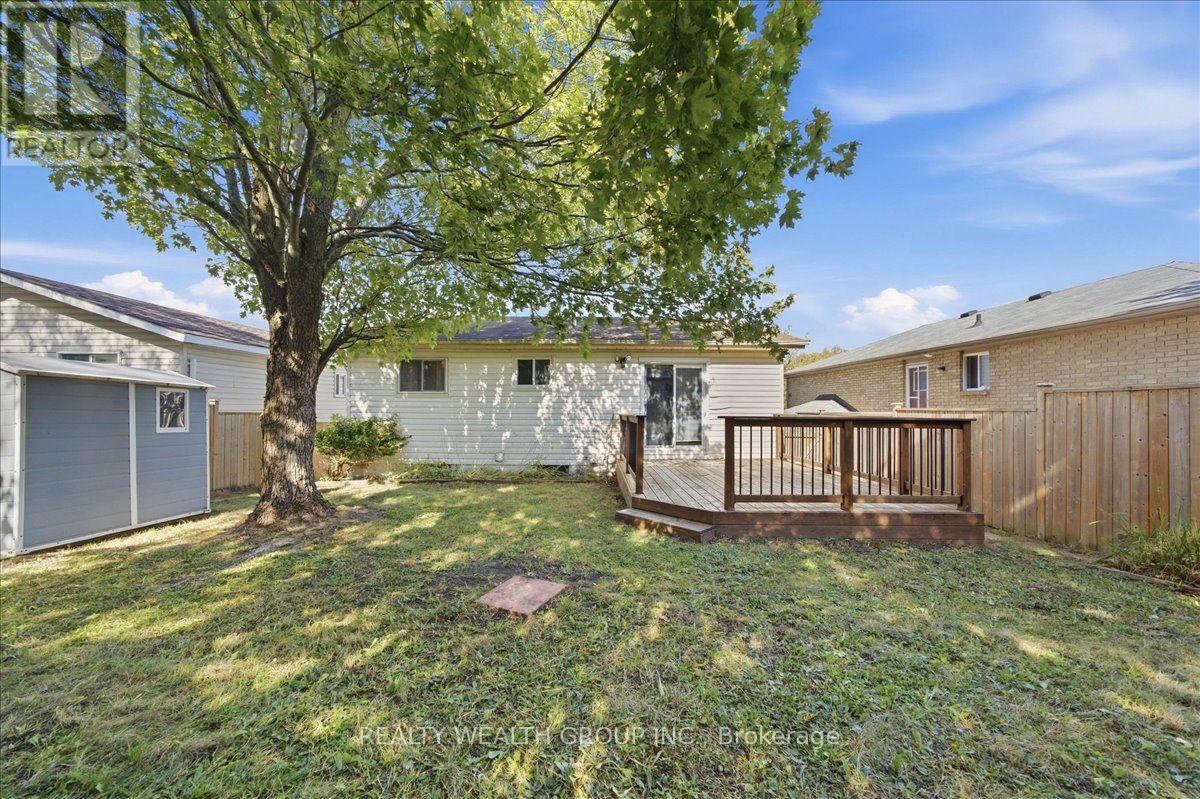 11 BRISTOW Court, Barrie photo 40