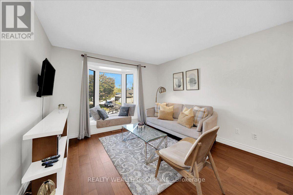 11 BRISTOW Court, Barrie photo 6