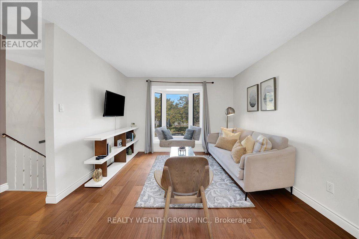 11 BRISTOW Court, Barrie photo 7