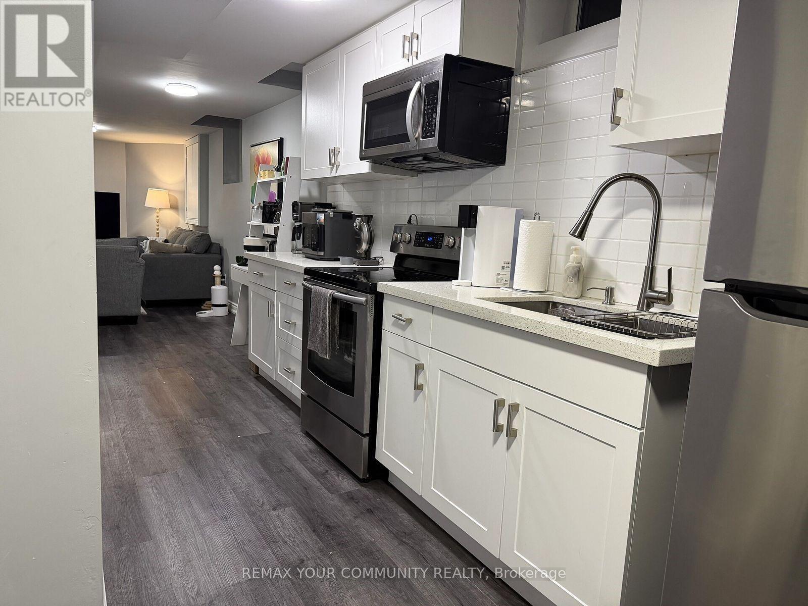 Photo of 5368 Champlain Trail