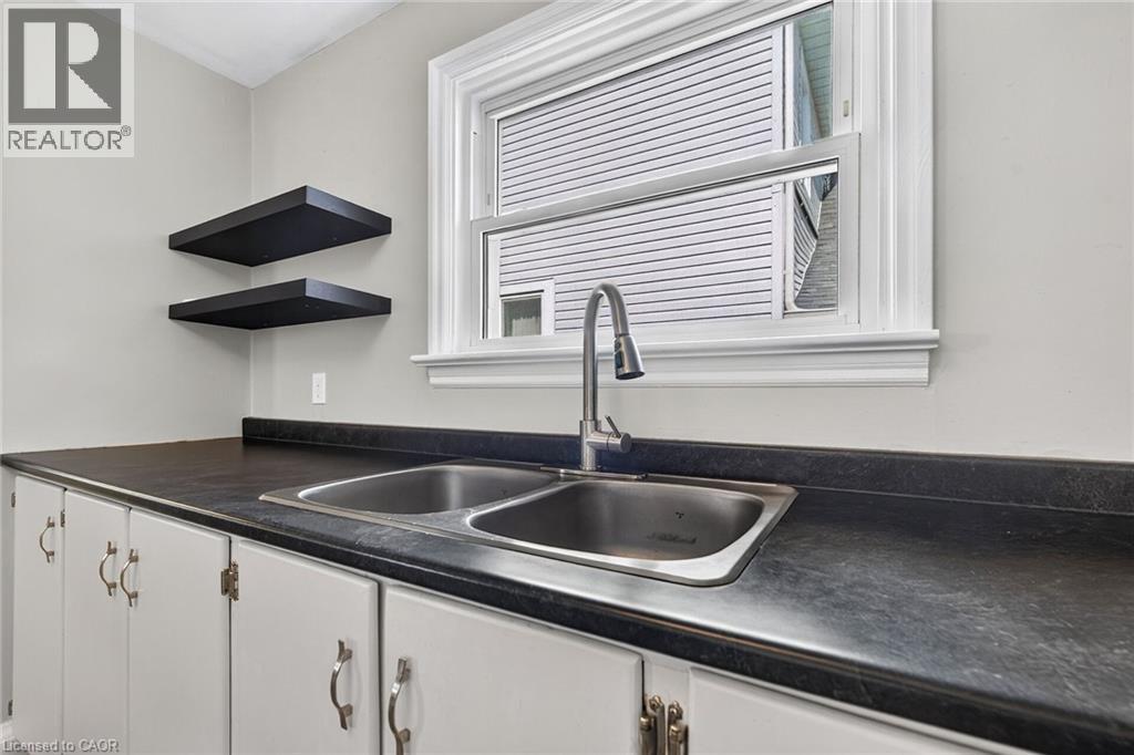 415 JOHN Street - 19