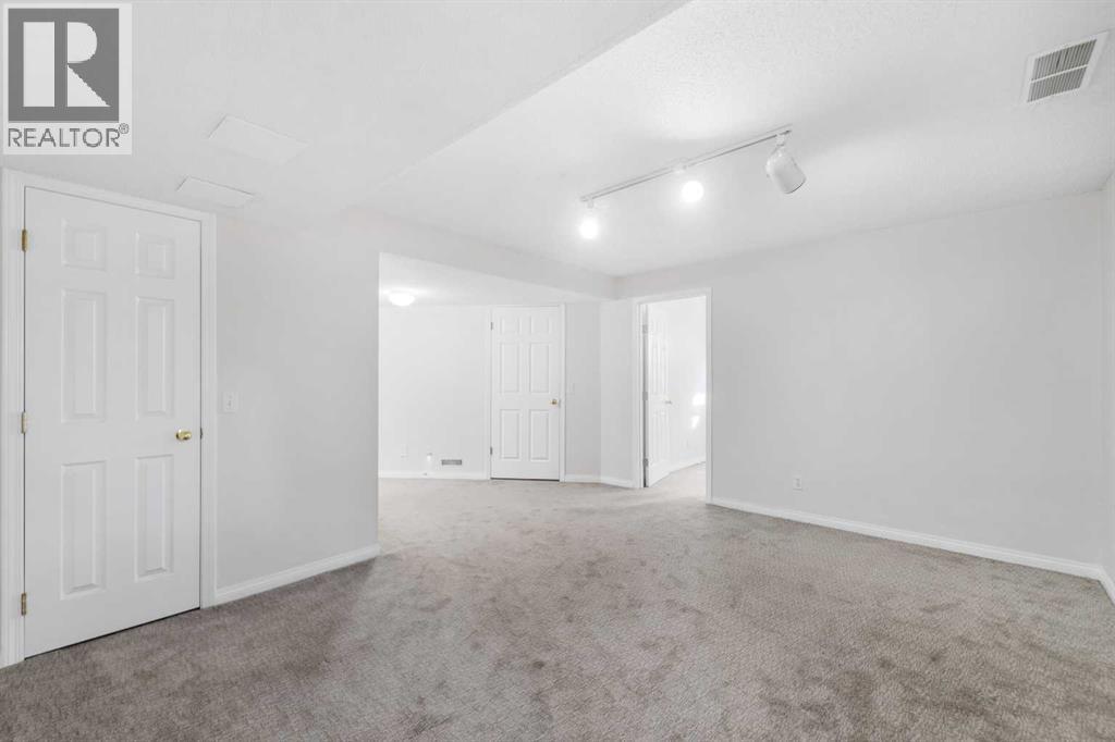 91 Millbank Hill SW, Calgary — photo 35