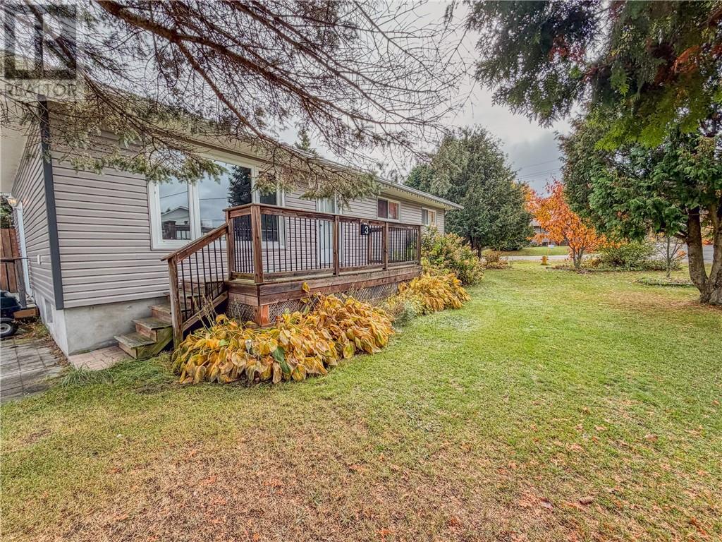 3 Cyr Street - 25