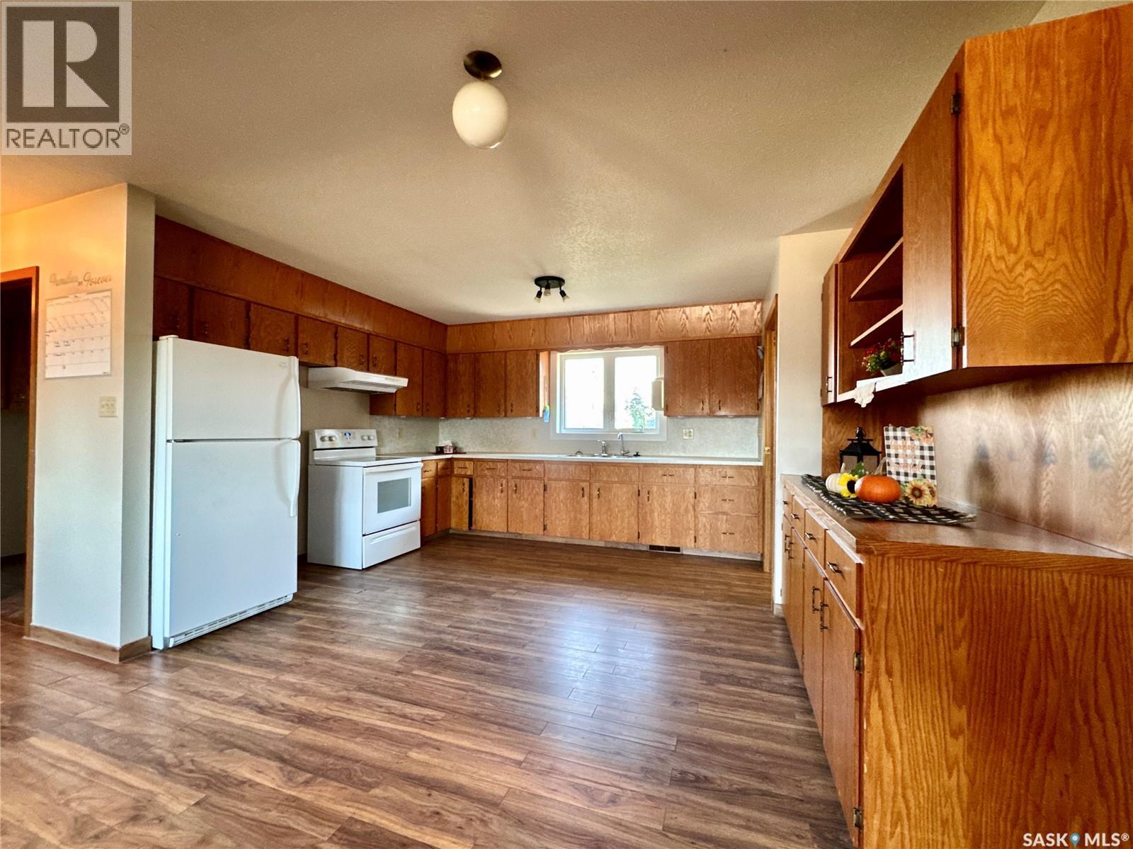 310 Third STREET, Bredenbury — photo 10