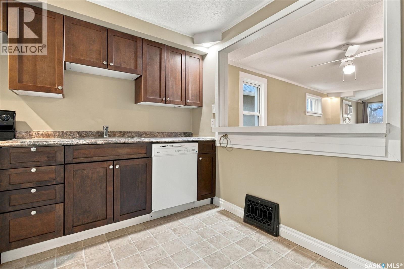 2069 MONTREAL STREET, Regina — photo 13