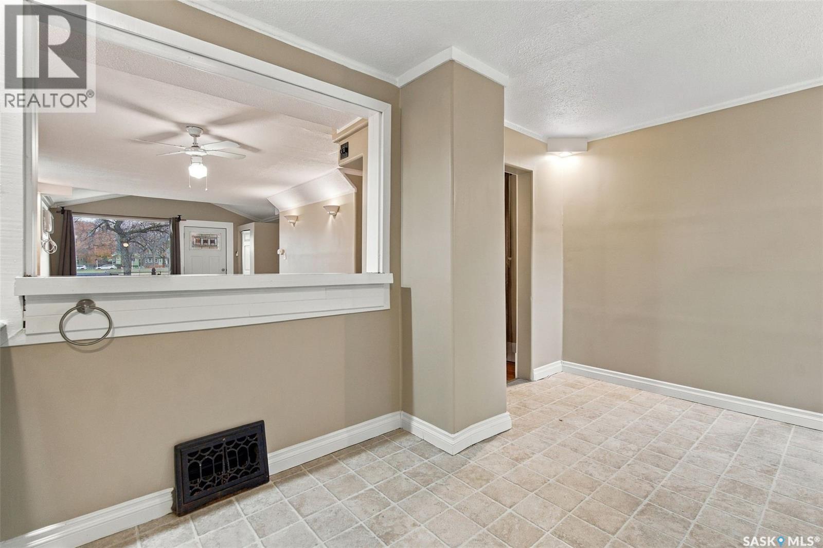 2069 MONTREAL STREET, Regina — photo 15