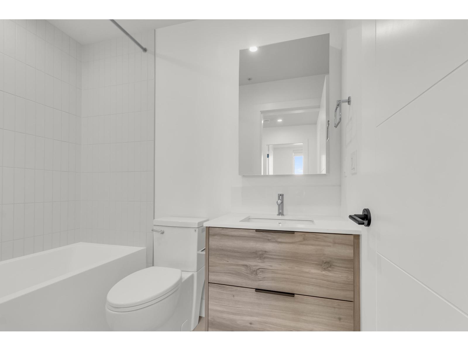 2 Bed, 2 Bath Apartment for Sale in Abbotsford – 511 30494 CARDINAL AVENUE, Abbotsford – MLS# R3179293 - Image 17