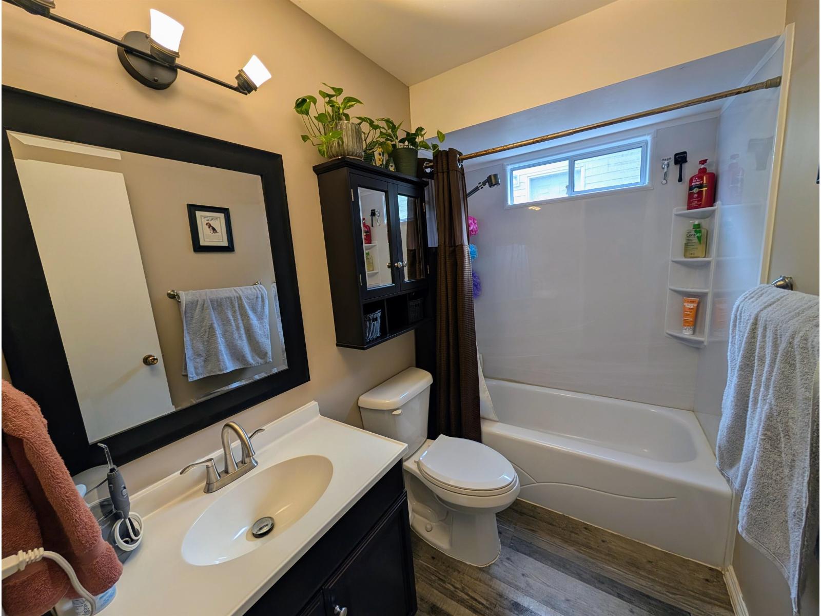 4 Bed, 2 Bath House for Sale in Langley – 27054 28A AVENUE, Langley – MLS# R3179575 - Image 2