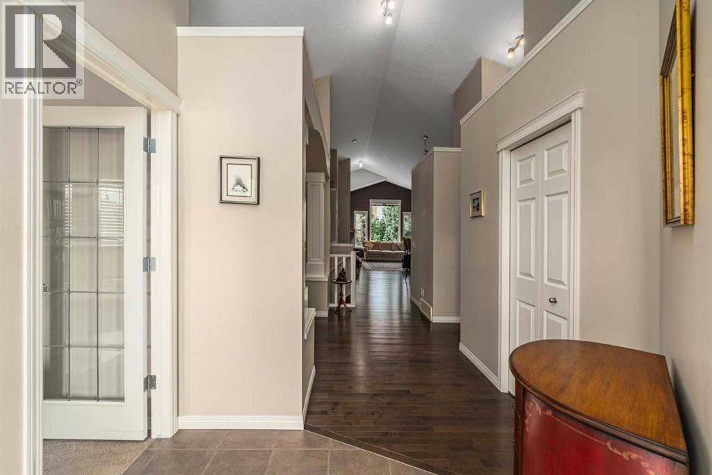 226 Tusslewood Terrace NW, Calgary — photo 4