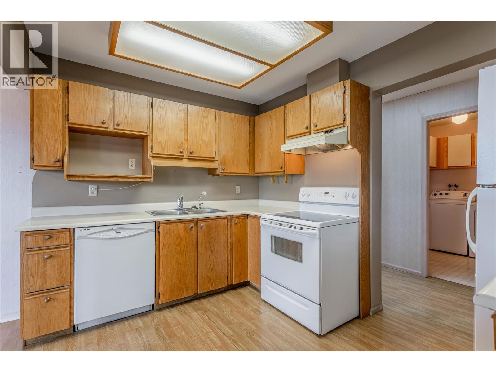 309 255 McIntosh Road, Kelowna