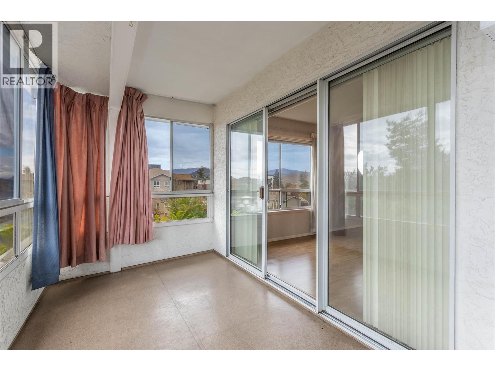309 255 McIntosh Road, Kelowna