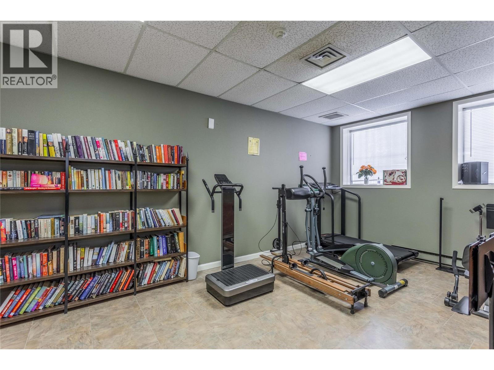 309 255 McIntosh Road, Kelowna