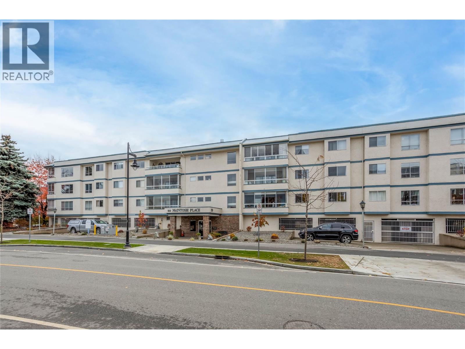 309 255 McIntosh Road, Kelowna