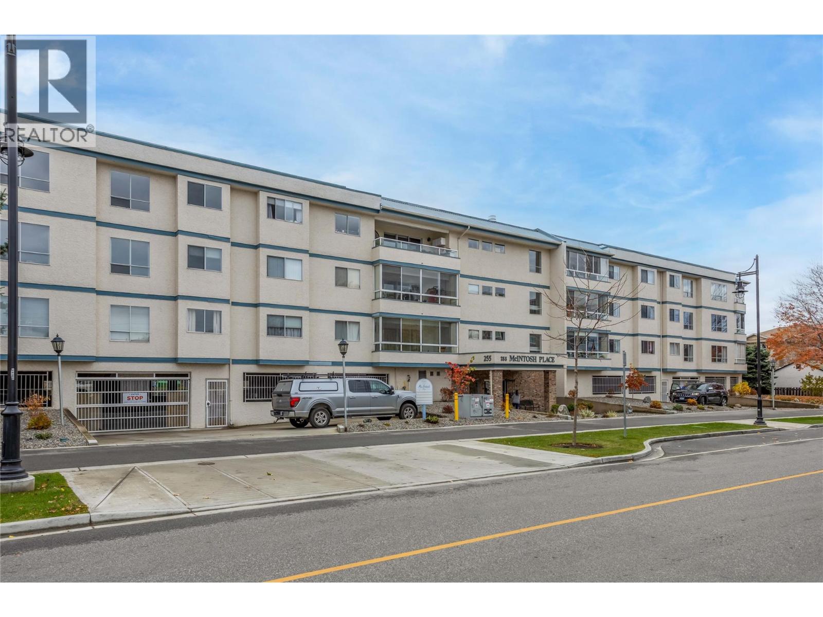 309 255 McIntosh Road, Kelowna