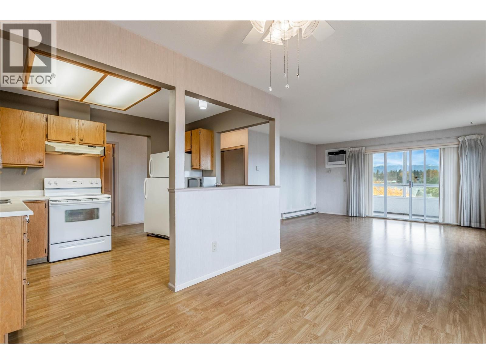 309 255 McIntosh Road, Kelowna