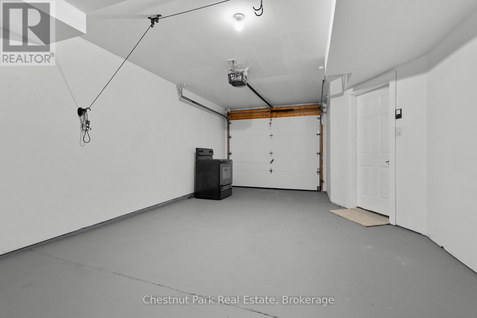 #5 37 SILVER STREET - 33