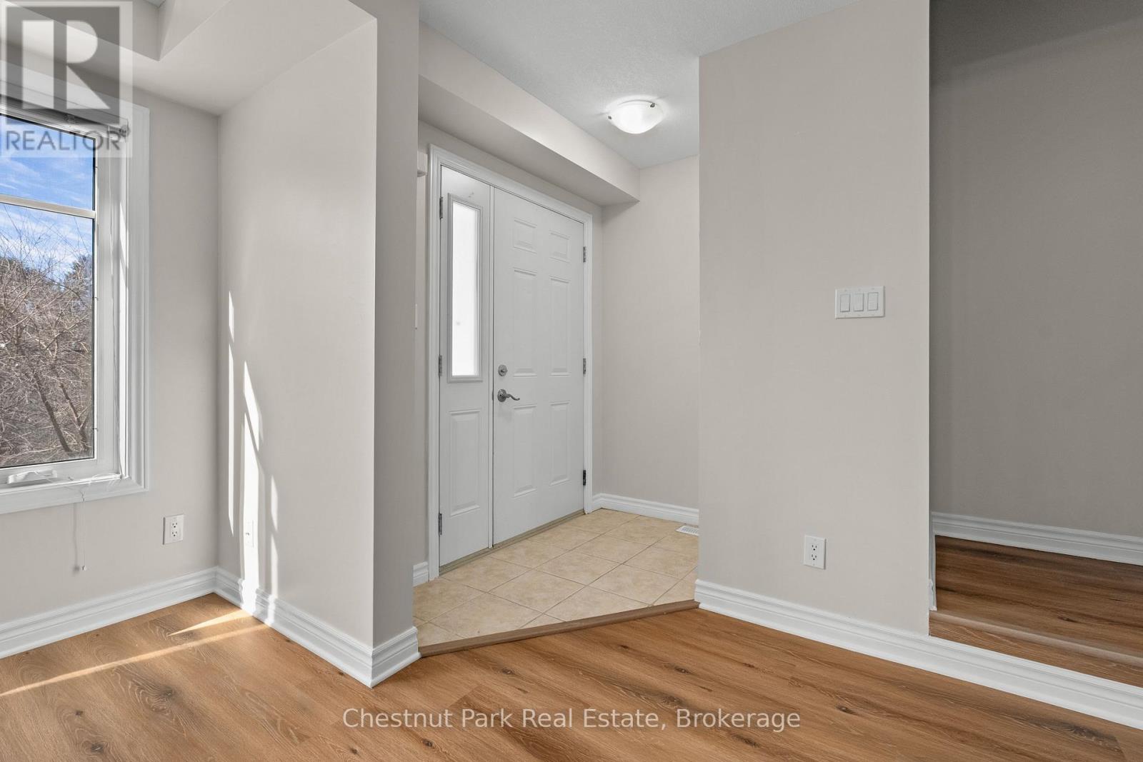 #5 37 SILVER STREET - 4