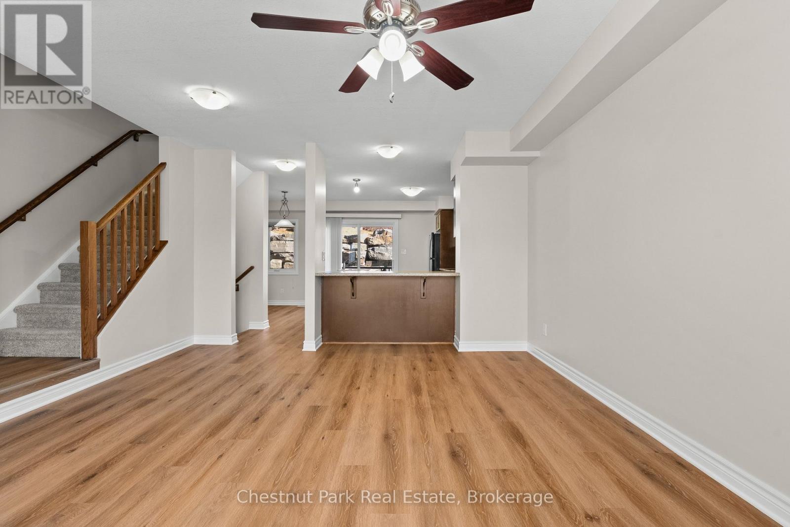 #5 37 SILVER STREET - 8