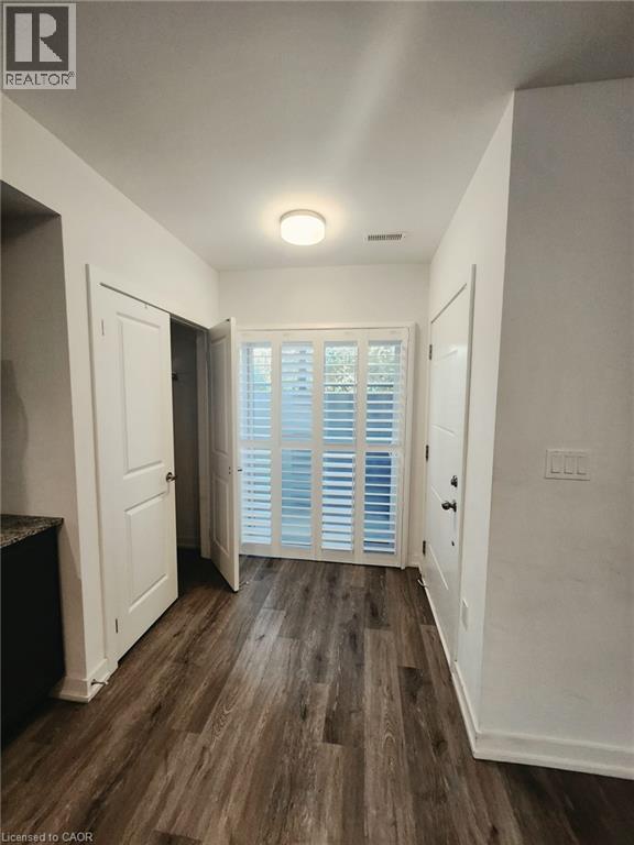 205 WEST OAK Place Unit# 37 — photo 3