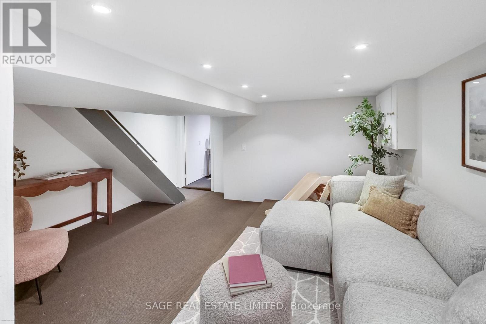 346 LESLIE STREET - 20