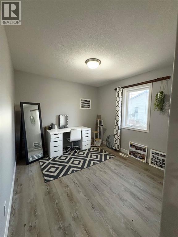 53 Aberdeen Road W, Lethbridge — photo 13