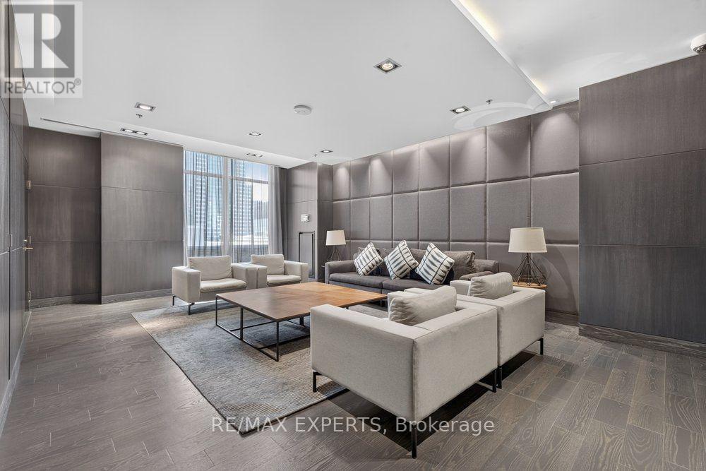 #3108 30 NELSON STREET - 21