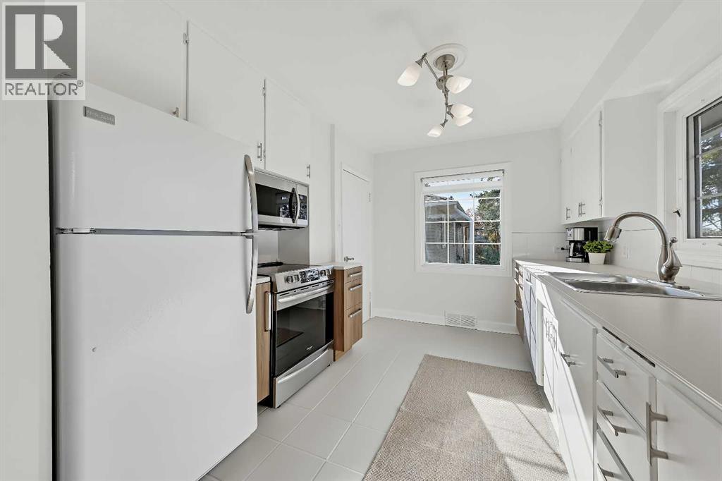 4119 2 Street NW, photo 4 of 50