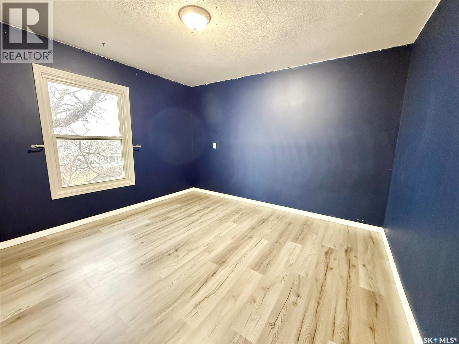 114 2nd AVENUE SE, Weyburn — photo 21
