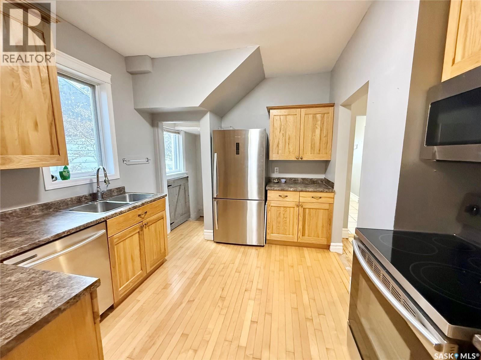 114 2nd AVENUE SE, Weyburn — photo 17