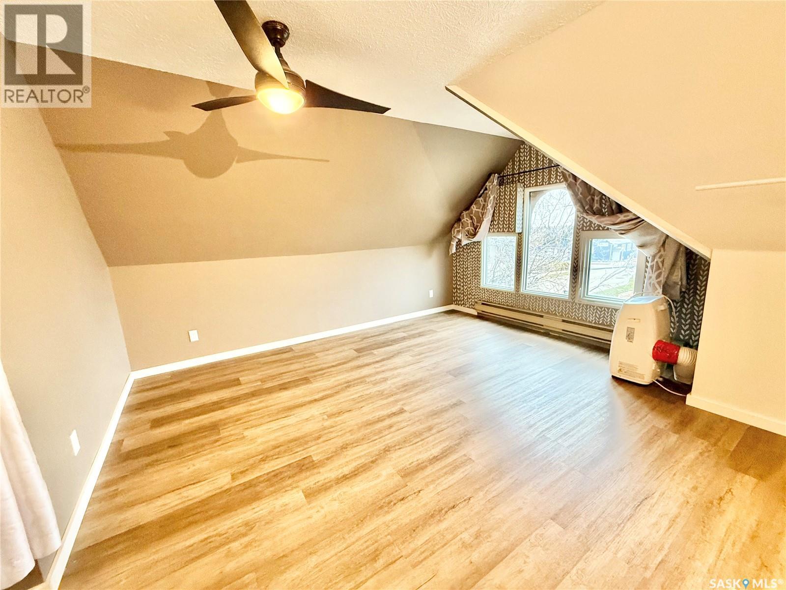 114 2nd AVENUE SE, Weyburn — photo 30