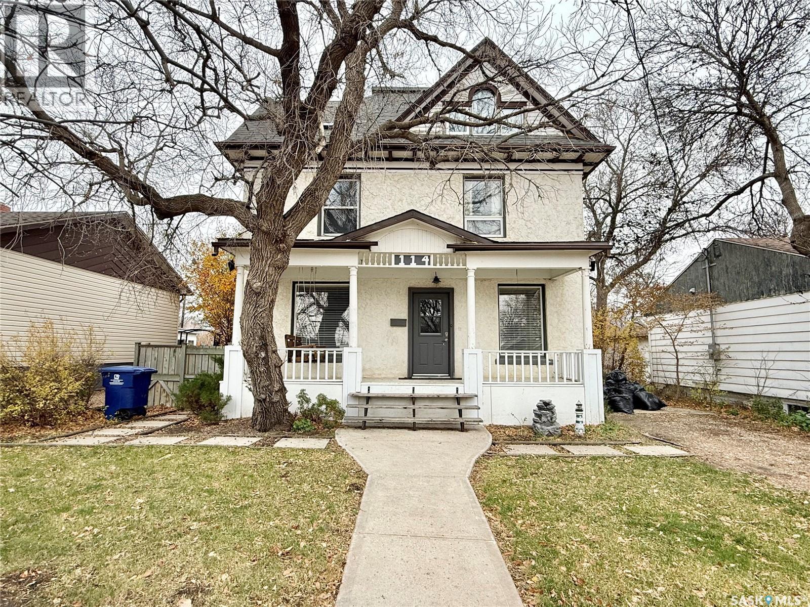 114 2nd AVENUE SE, Weyburn