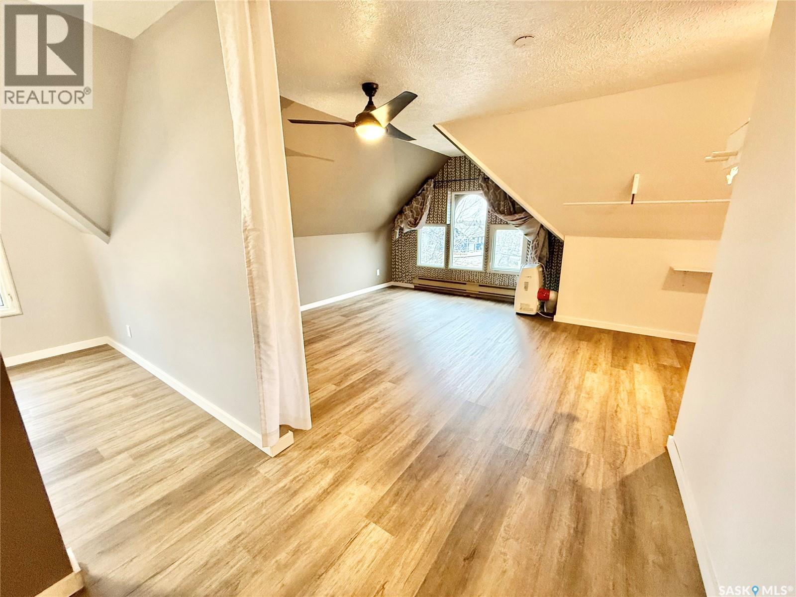 114 2nd AVENUE SE, Weyburn — photo 27