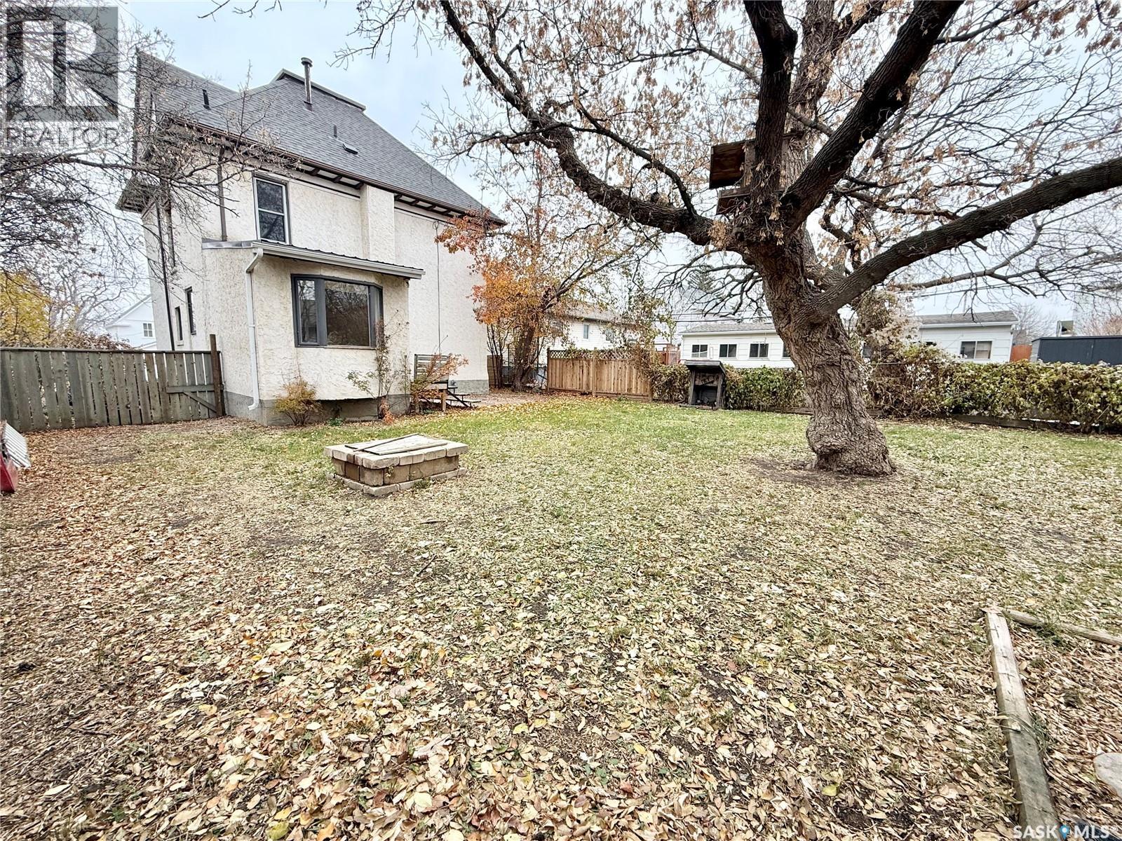 114 2nd AVENUE SE, Weyburn — photo 7
