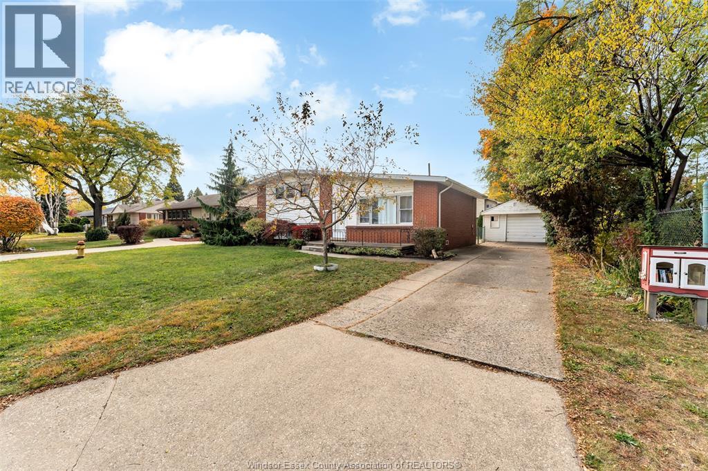 3145 MARK AVENUE, Windsor