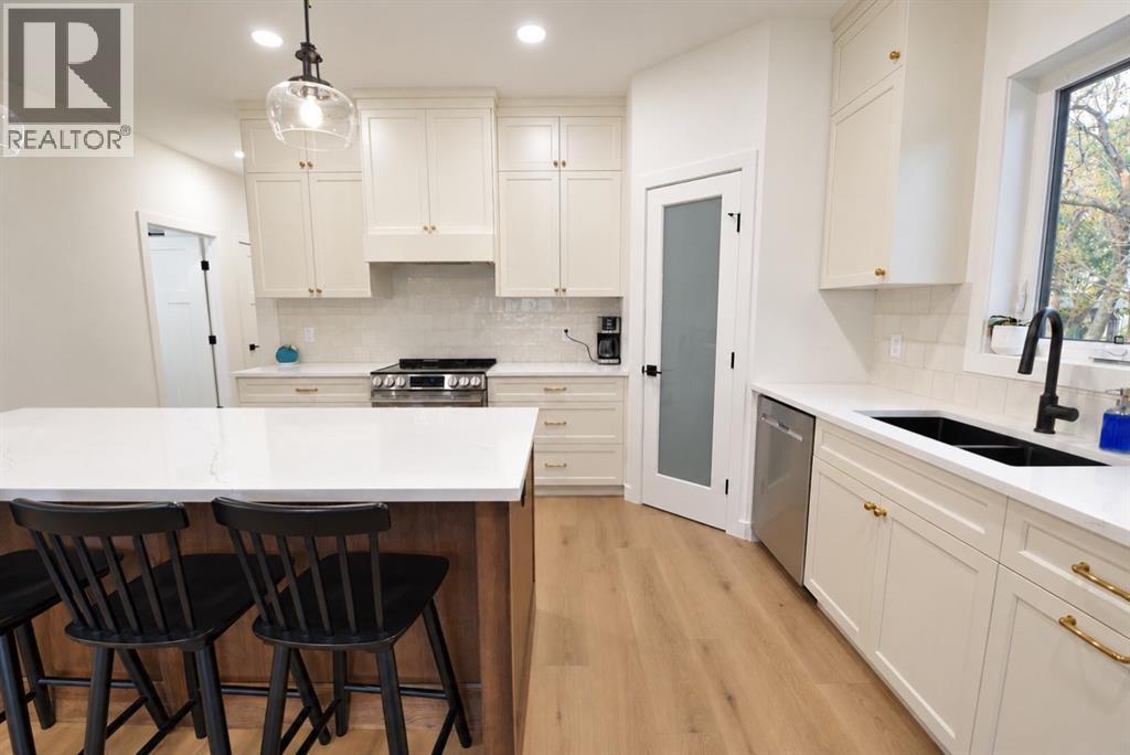 308 10 Avenue W, Barnwell — photo 11