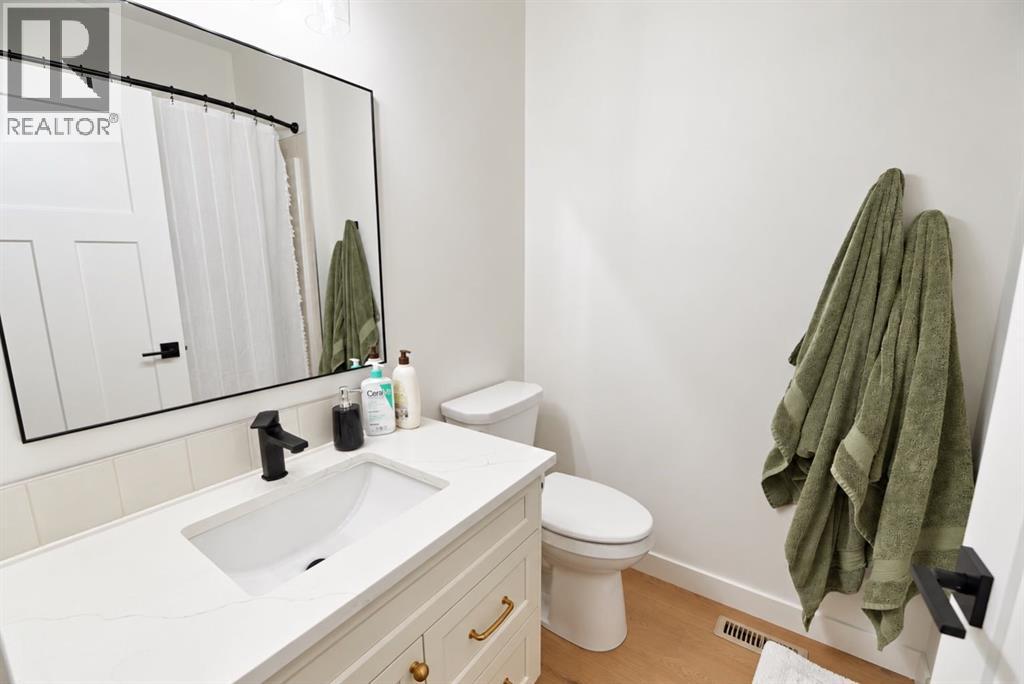 308 10 Avenue W, Barnwell — photo 15