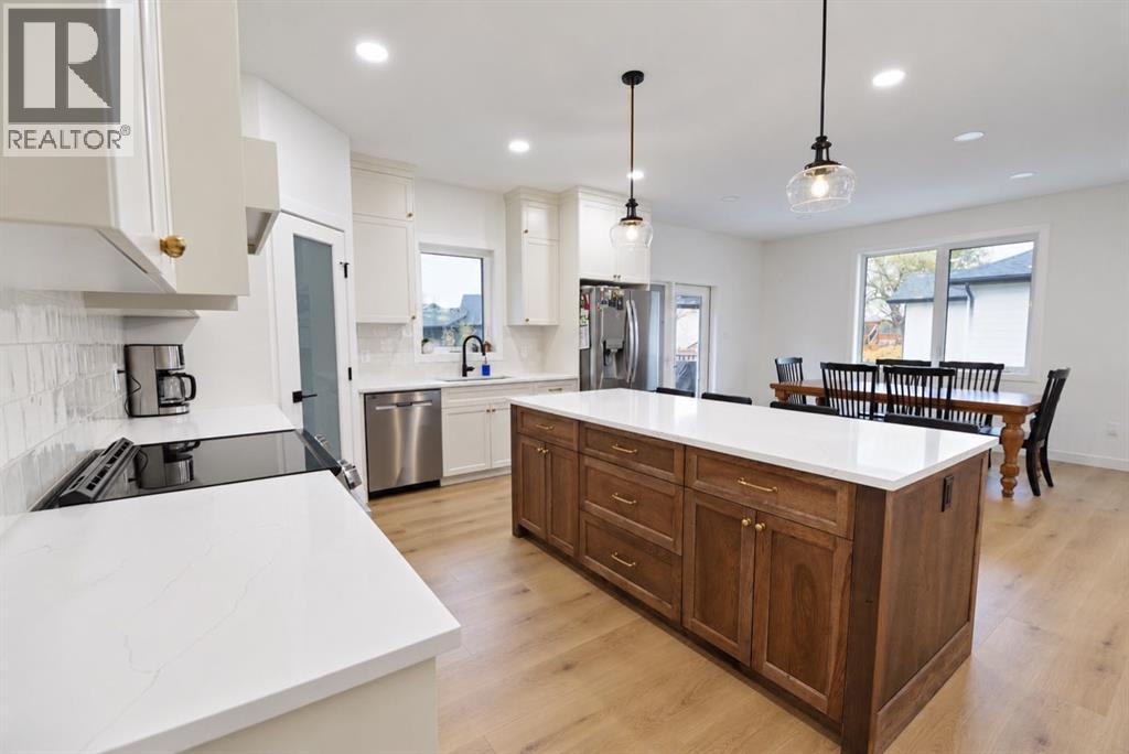308 10 Avenue W, Barnwell — photo 5