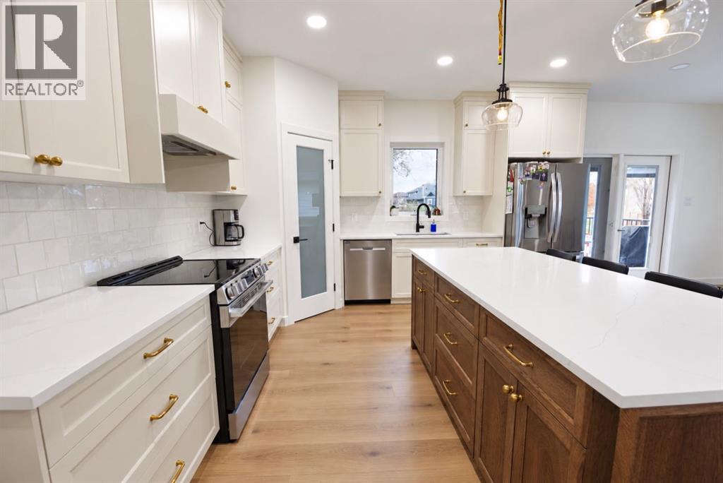 308 10 Avenue W, Barnwell — photo 6