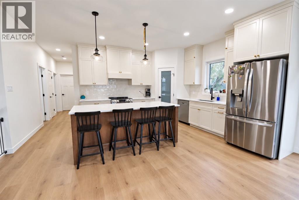 308 10 Avenue W, Barnwell — photo 7