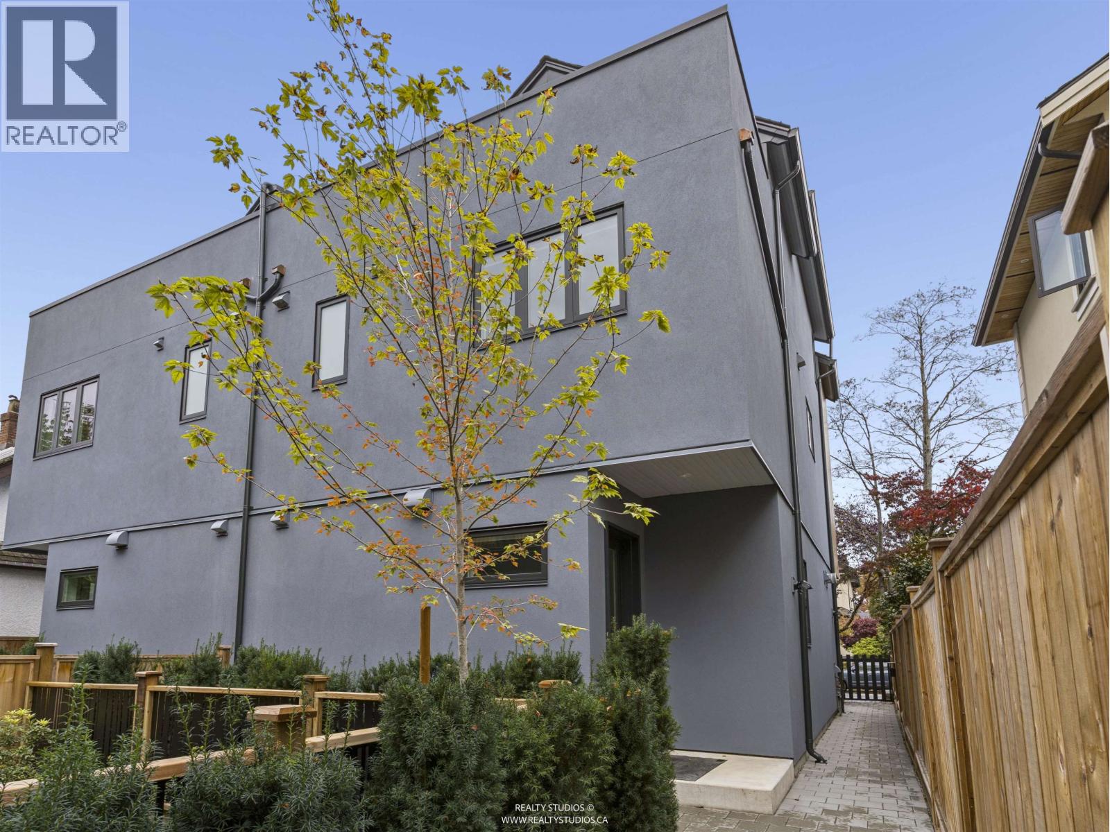 Photo 36 of 1 3058 W 34TH AVENUE