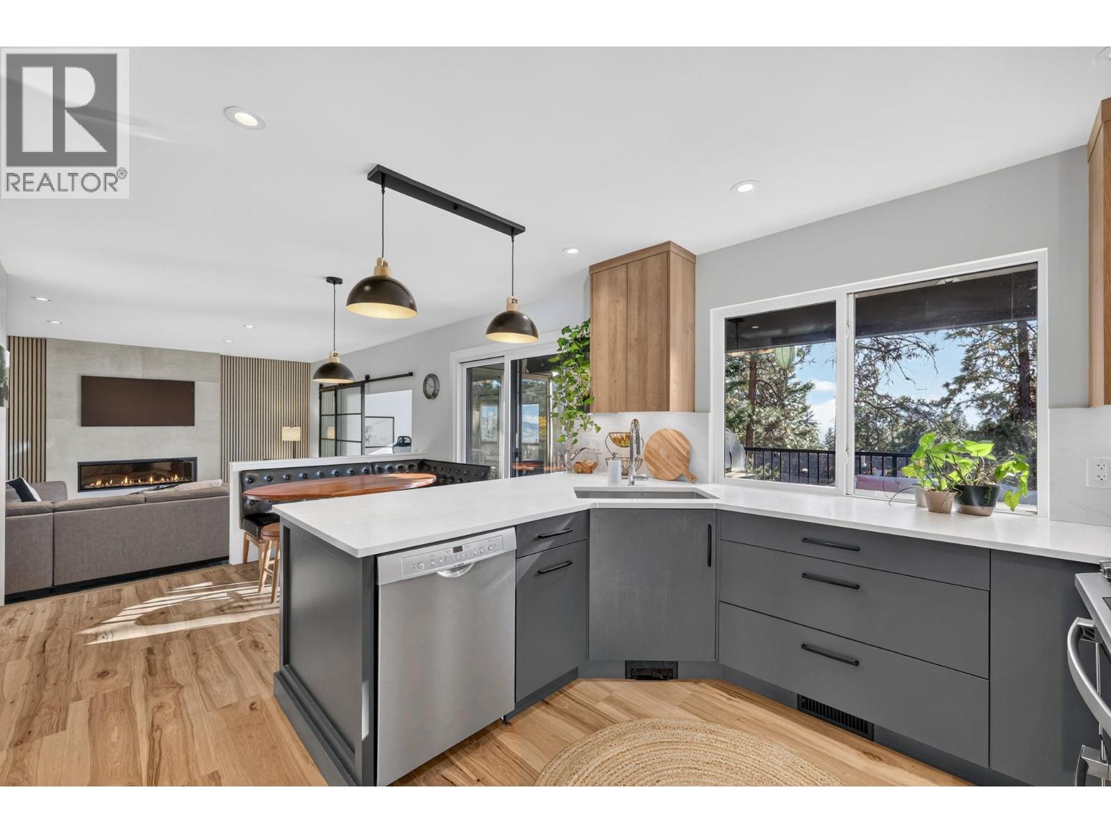  1605 Blackwood Drive, West Kelowna