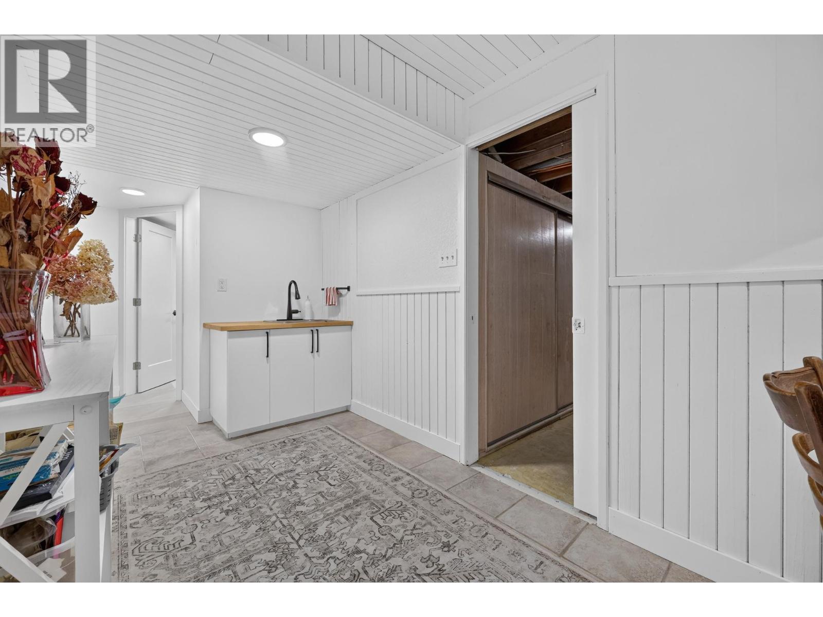  1605 Blackwood Drive, West Kelowna