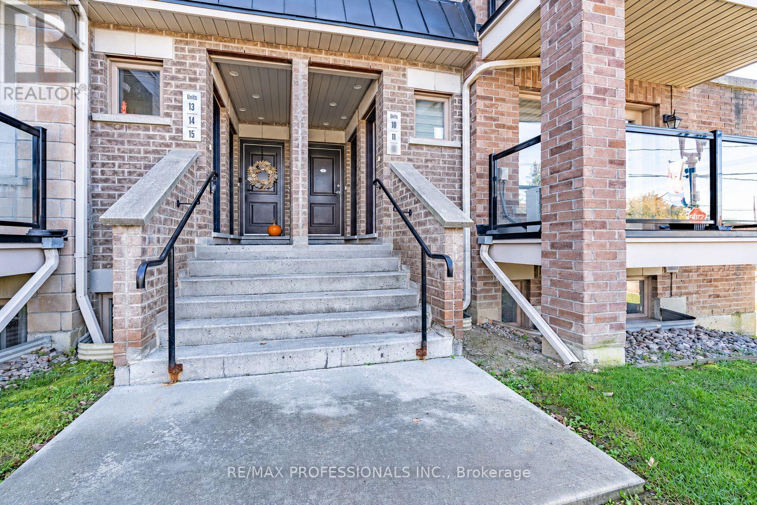 #11 2335 SHEPPARD AVENUE W - 4