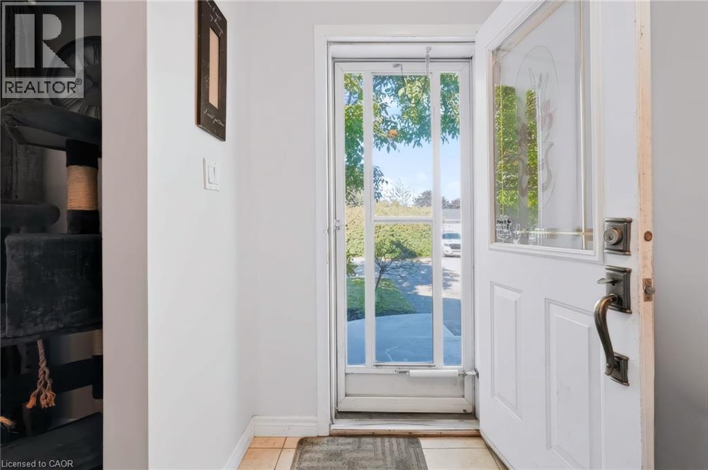 1334 SYCAMORE Drive, Burlington — photo 6
